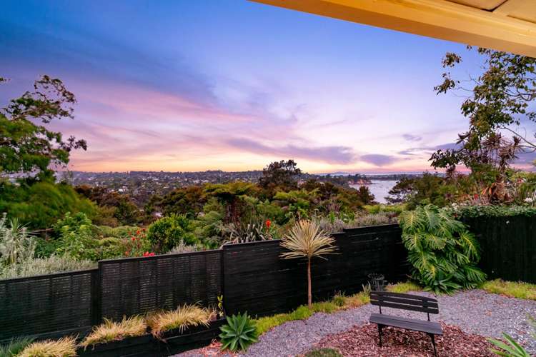 42 Ngarahana Avenue Paremoremo_25