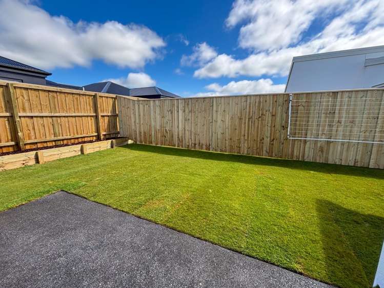 28 Estival Drive 11103_9