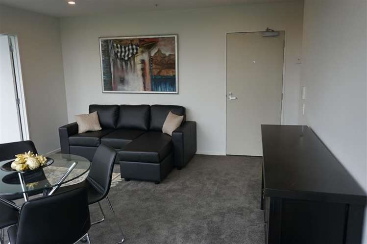 604/18 Saint Martins Lane Grafton_2