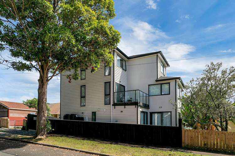 31A,C,D,E Waddell Avenue Point England_2