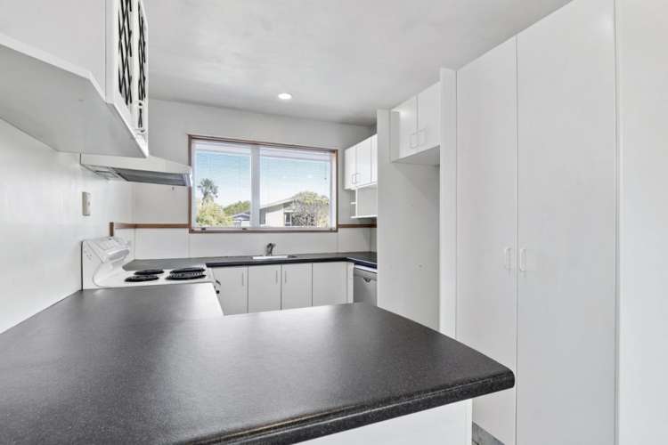 2/61A Strathfield Avenue Dallington_3