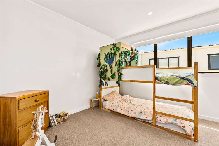 4/2 Brandon Road Glen Eden_13