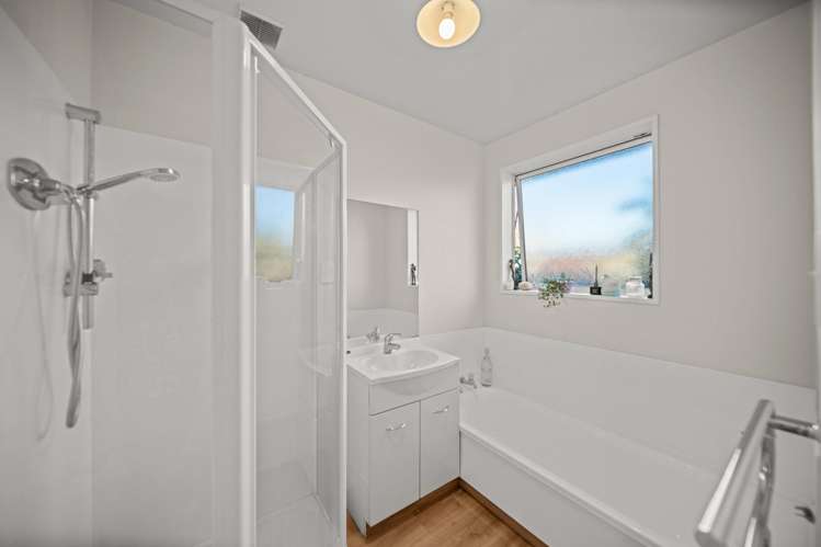 2/5 Rutherford Street Woolston_11