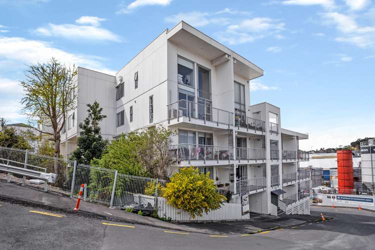 205/10 Flower Street Eden Terrace_10