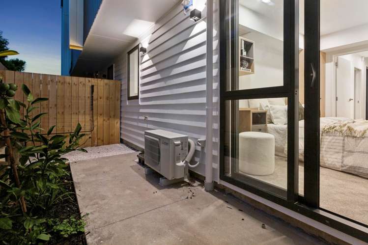 7-9/246 Wairau Road Glenfield_19