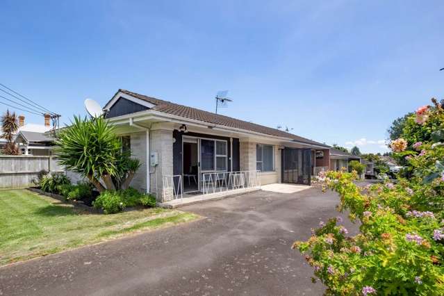 2-Bedroom Home in the Heart of Onehunga