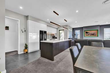 17 Honeyfield Drive_2