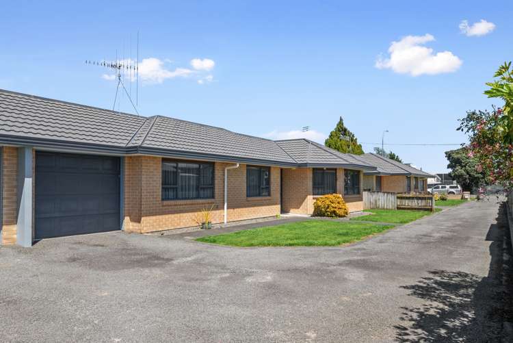 52a Queen Street West Levin_2