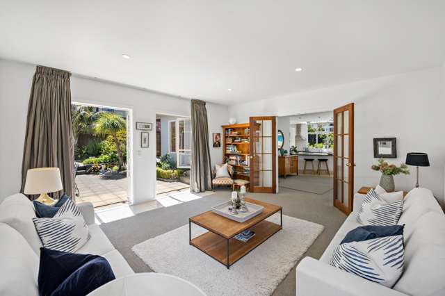 8 Queensway Three Kings_4