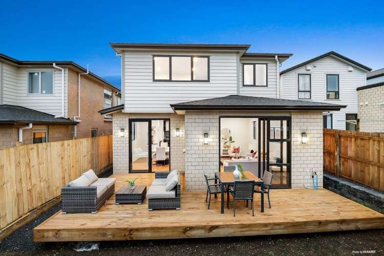 24 Cooladawson Drive Flat Bush_11