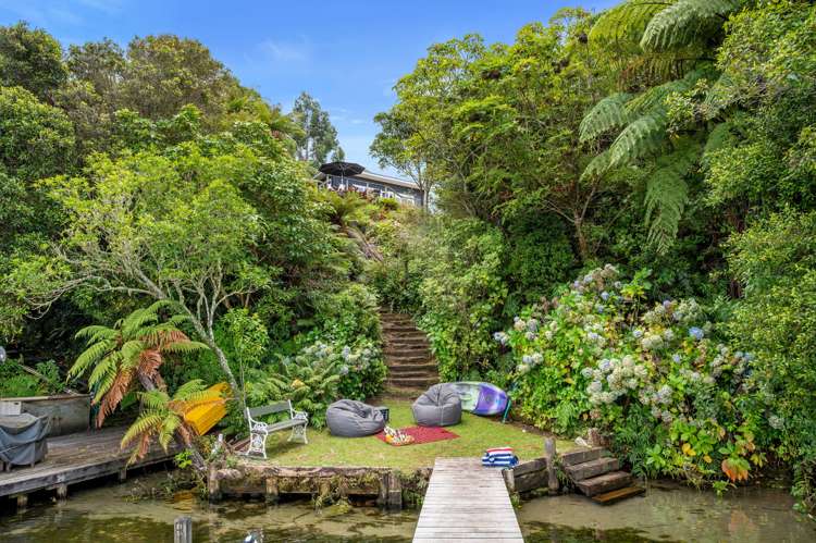 323 Whangamoa Drive Okere Falls_24