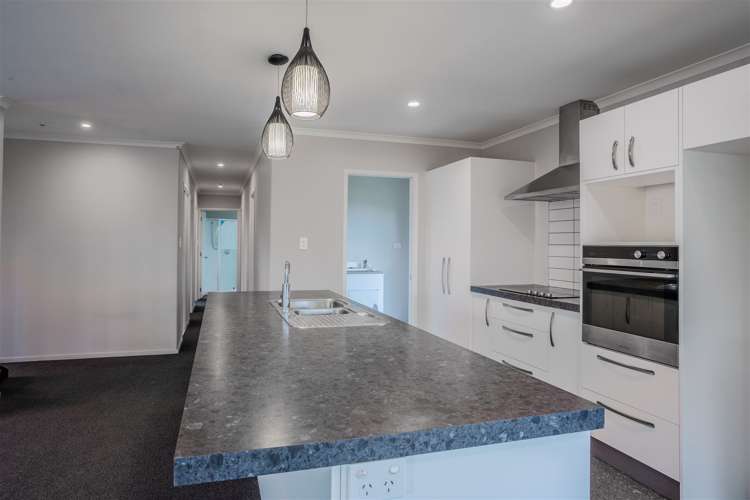 130 Rowses Road Aranui_16