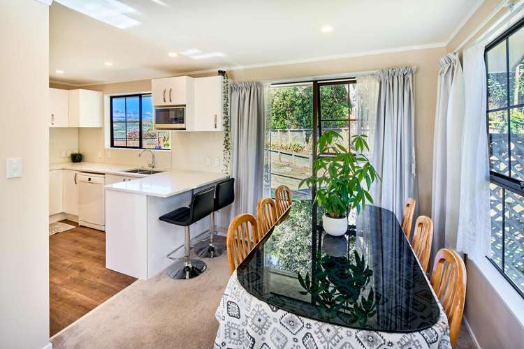 84 Cunliffe Street Churton Park_5