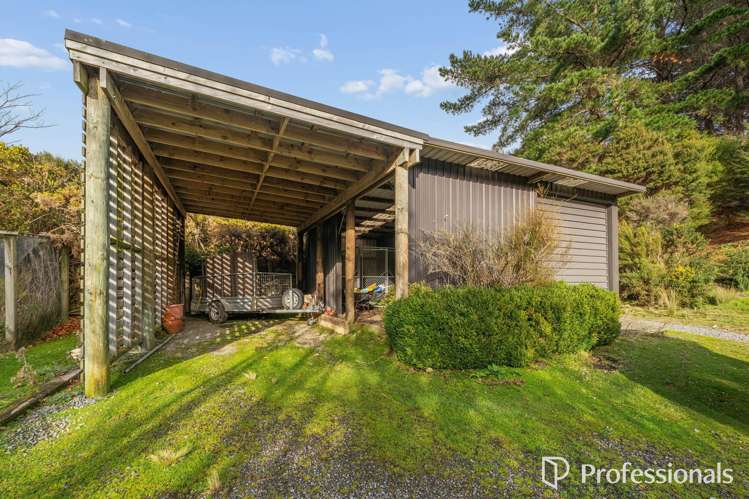 157 Upper Fitzherbert Road Wainuiomata_21