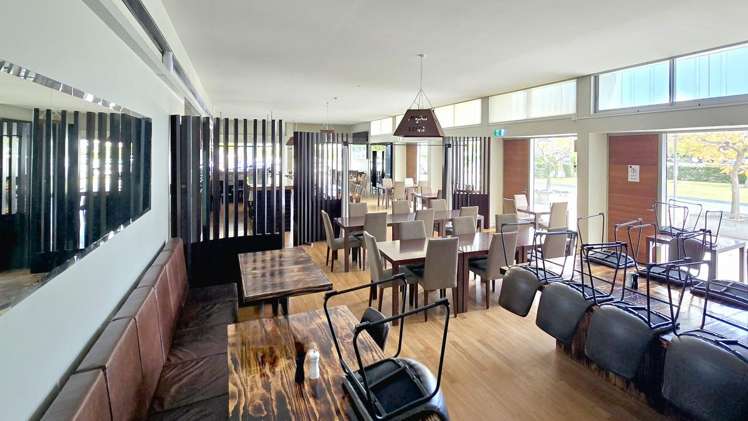 14 Show Place Addington_10