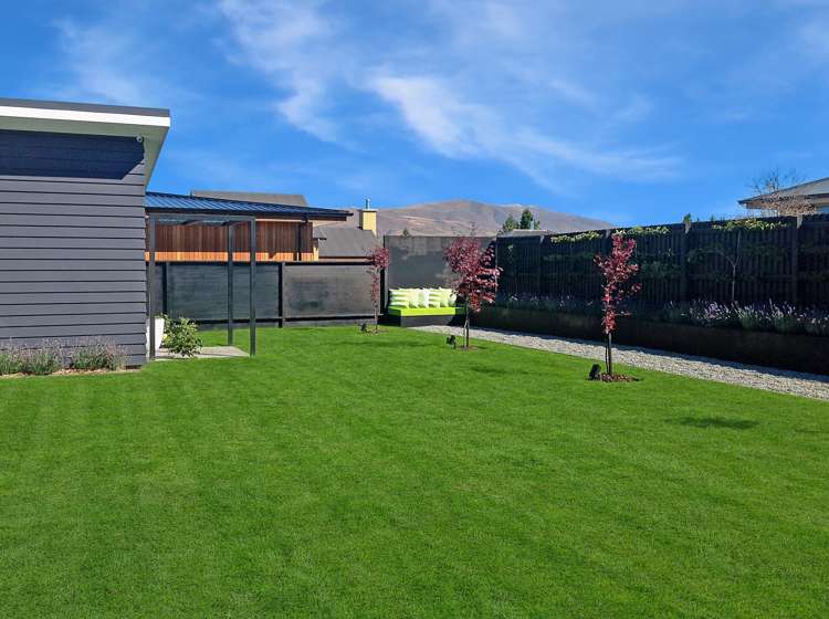15 Rhoboro Road Twizel_18