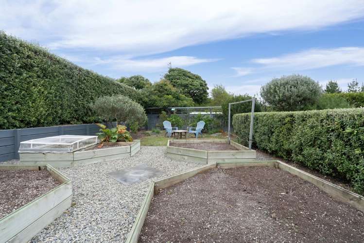 11 Byron Brown Place Otaki Beach_21