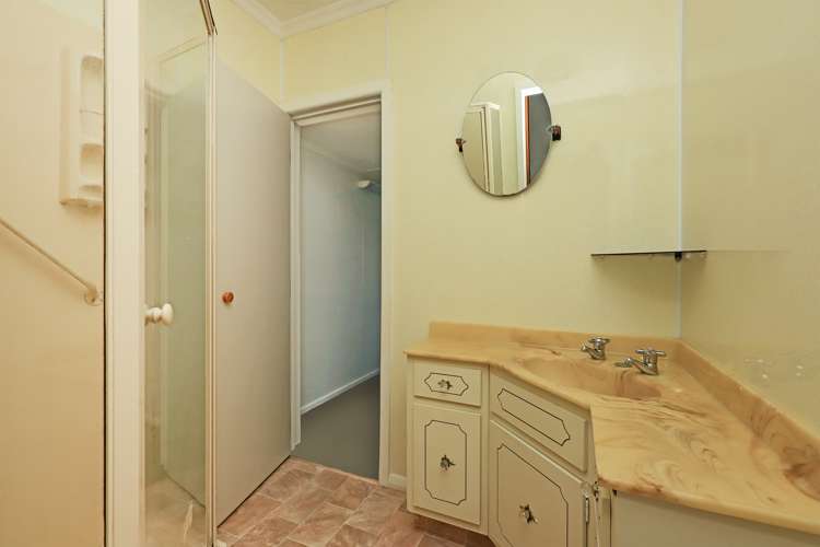 505 Collinge Road Mayfair_6