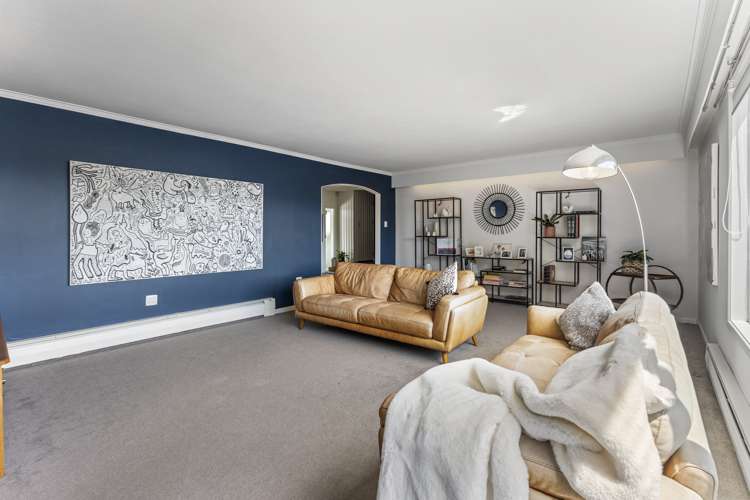 214 Whites Line East Waiwhetu_10