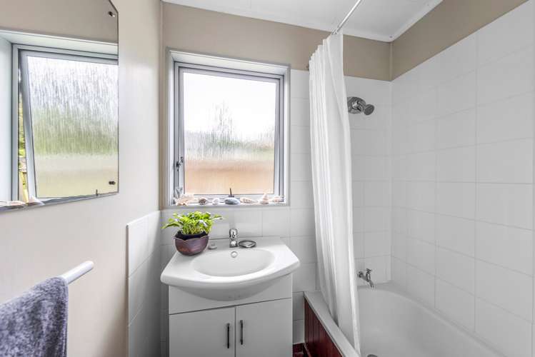 14a Pokapu Street Titirangi_13