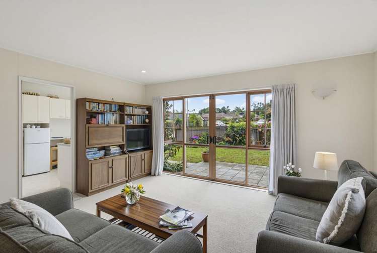 15a Te Maku Grove Waikanae_12