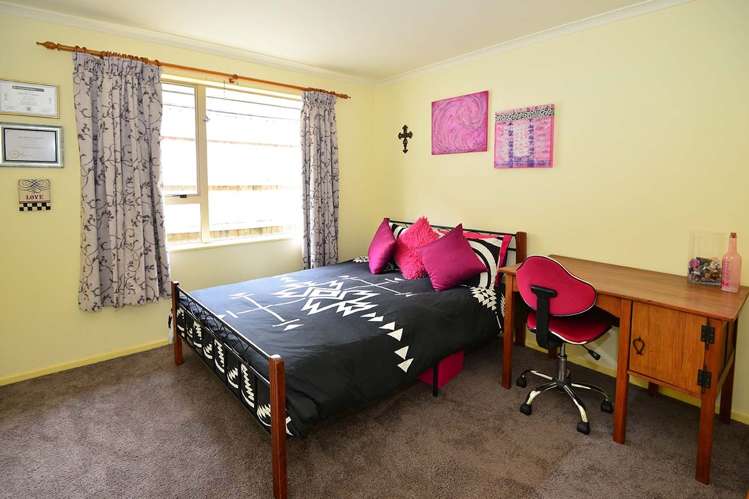 37 Spencer Road Oteha_9