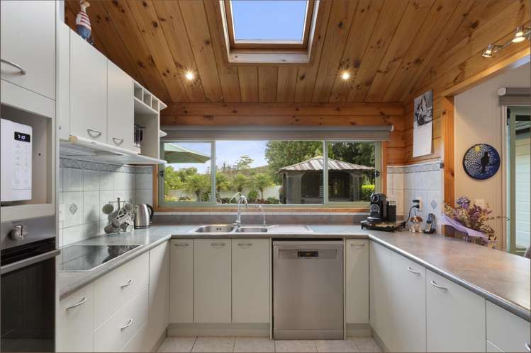 11 Helland Drive Bombay_7