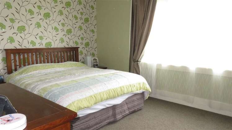 21 Maltby Avenue West End_11