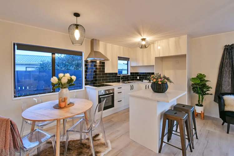 1/14 Hatherley Place Clendon Park_9