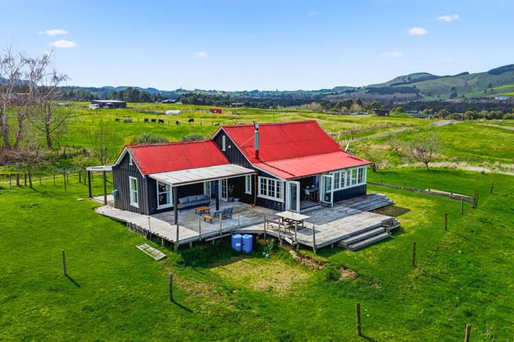 25 Kahikatea Drive Kinloch_3