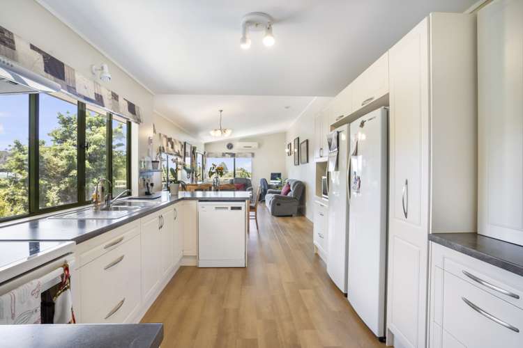 6 Dee Place Torbay_11