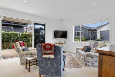 2/6 Wheretia Street_1