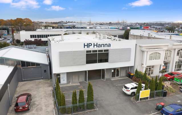 Showroom/Office Adjacent to Tower Junction