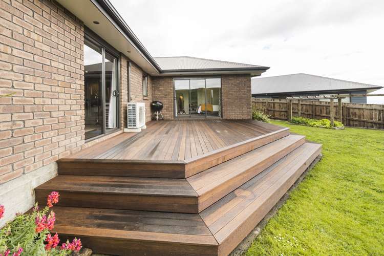 97 Fraser Drive Feilding_12