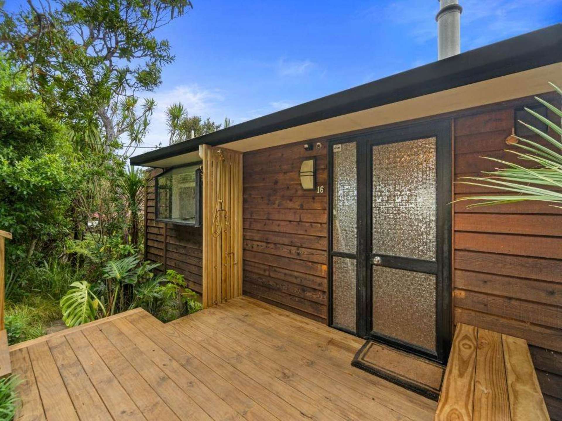 16 Pendrell Road Piha_0