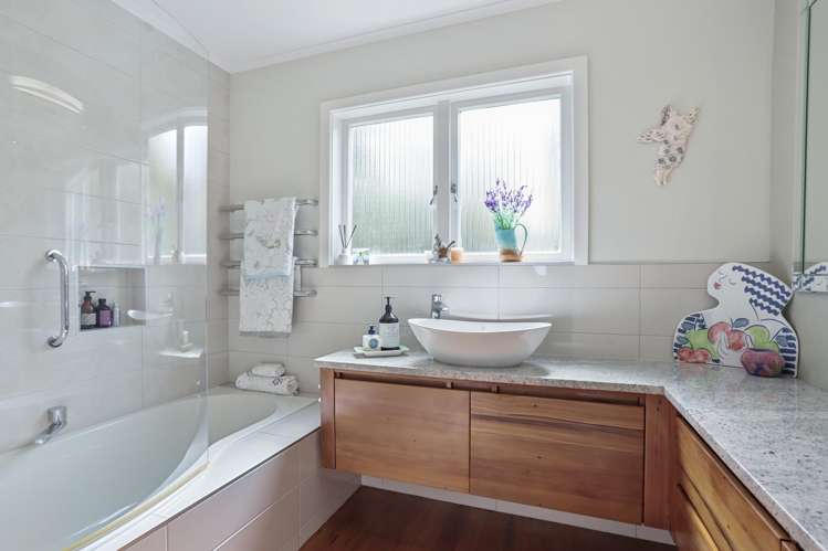 98 Takahe Road Titirangi_9