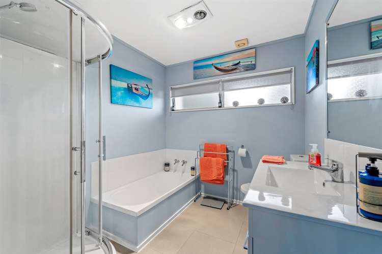 2/15 Ellenbury Place Stanmore Bay_16