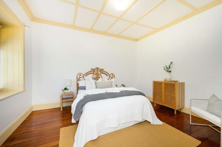 123 Riverside Drive Parahaki_13