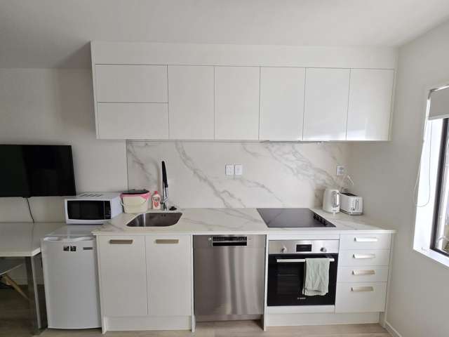 8/3 Ferndale Road Mount Wellington_2