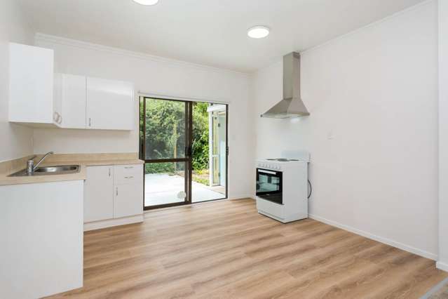 3/683 East Coast Road Browns Bay_1