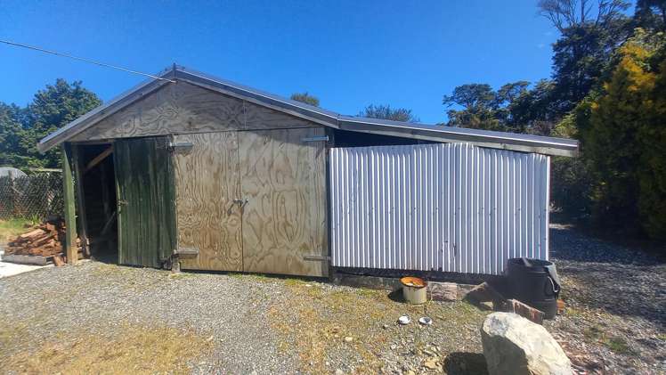 11,13 Birch Street Tuatapere_22