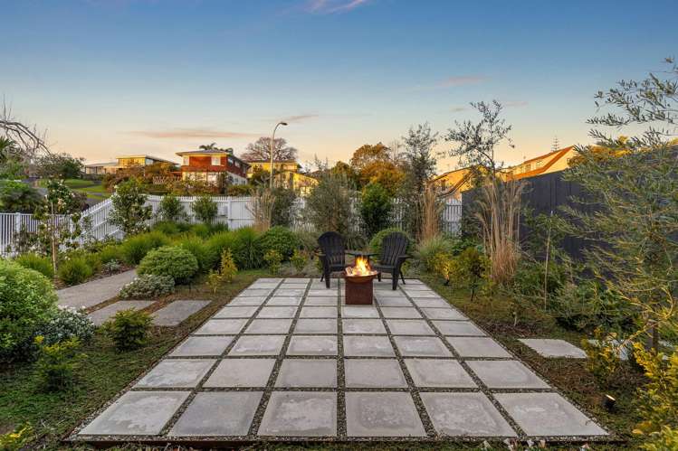 16 Pickwick Parade Mellons Bay_6