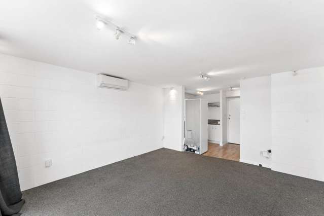 1/17 Esplanade Road Mt Eden_2