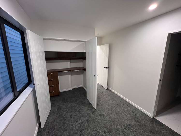 7 Puhakehake Place Flat Bush_8