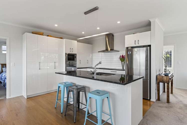 10 Taranui Place Mangawhai Heads_17