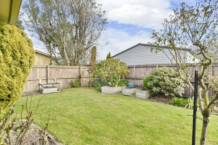 2/66 Dunedin Street Redwood_21