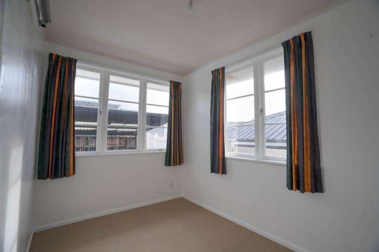 85 Titirangi Road New Lynn_8