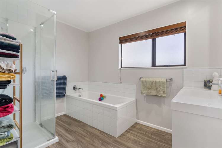 96 Athena Drive Totara Vale_12