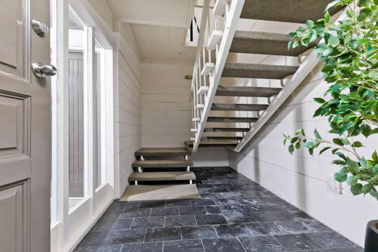 3/276 Hurstmere Road Takapuna_14