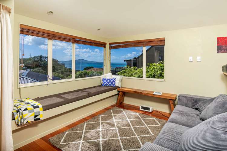 2/72 Beach Road Castor Bay_15